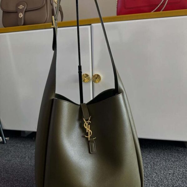 Saint Laurent Le 5 a 7 Supple Large